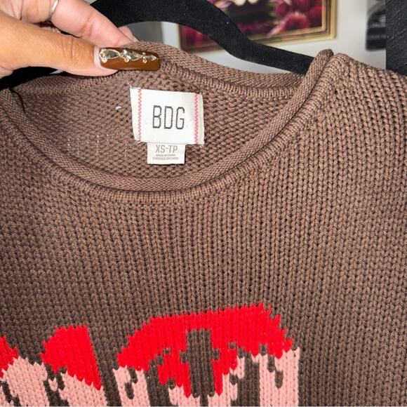 BDG Stella Cowboy Boot Graphic Distressed Oversized Pullover Sweater Brown Boots - Picture 5 of 8